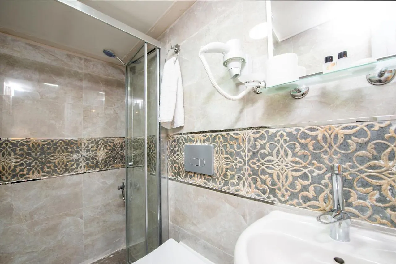 Istanbul House Hotel
